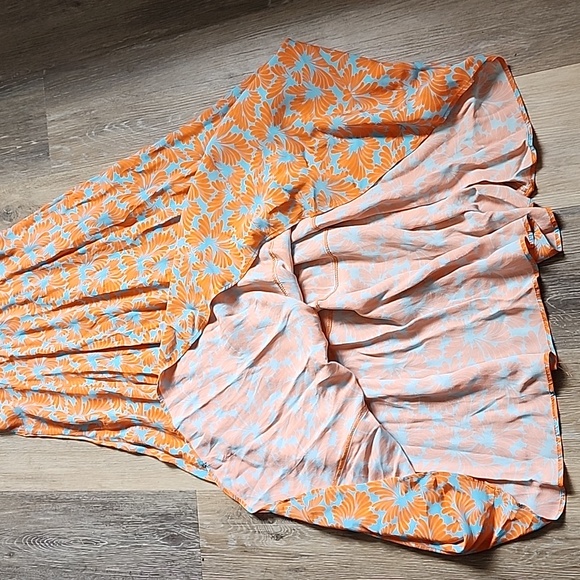 STUNNING MAXI DRESS - Picture 10 of 16